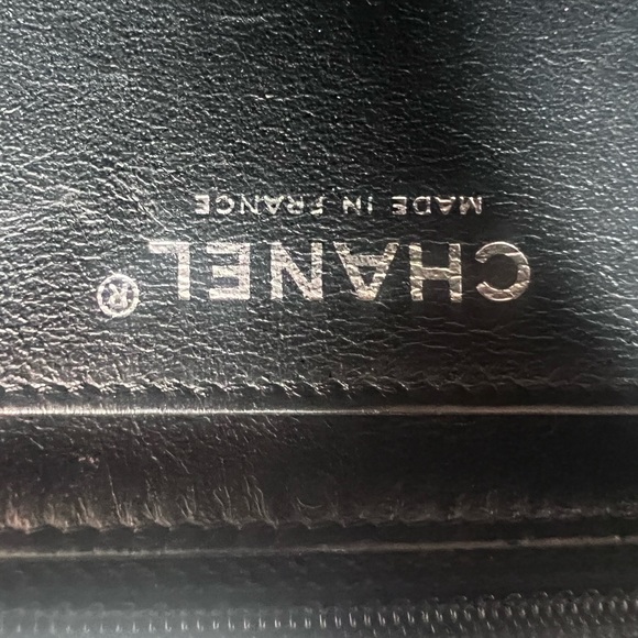 Chanel Maxi Single Flap Caviar Quilted - Picture 9 of 10